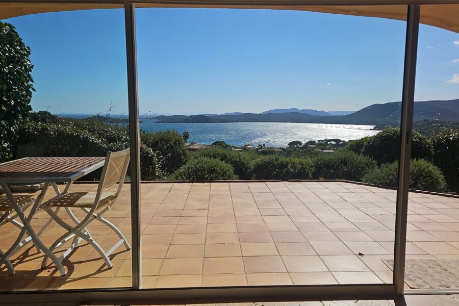 Sainte-Lucie de Porto-vecchio, Cavallone, architect-designed villa, 4 bedrooms, pool, sauna, panoramic sea view, close to the beach