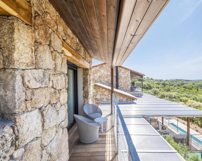 Villa 9 chambres, Arasu, Saint-Cyprien, piscine, vue mer, plage à pied, RL363 Villa Terra di Corsica