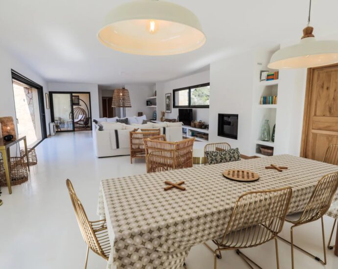 Exclusivité, Lecci, proche Saint-Cyprien, Villa en pierre type bergerie, 4 chambres, piscine, proche plage