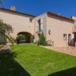 South Shore Ajaccio, Porticcio, Bastide-Style Villa, 6 bedrooms, Panoramic sea view, Walking distance to beaches