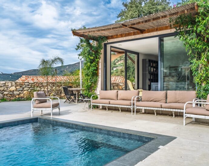 Région de Calvi, Zilia, villa 5 chambres, piscine chauffée, vue montagnes