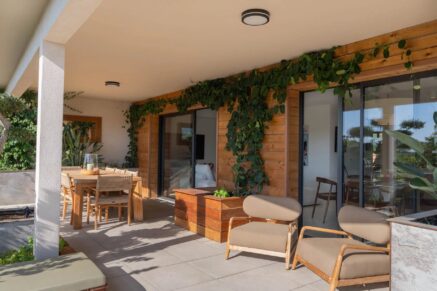 Lecci, appartement 3 chambres, terrasse, vue montagnes, proche plages Saint-Cyprien et Cala Rossa