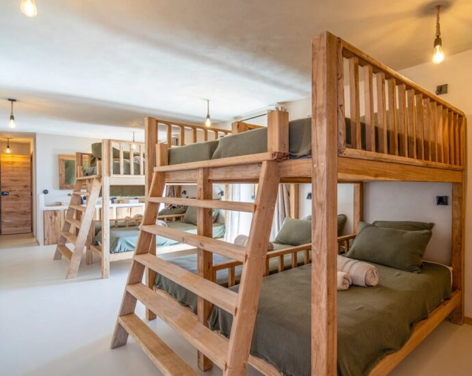 Olmeto, Villa contemporaine, vue mer et montagnes, 6 chambres,  piscine, proche plage