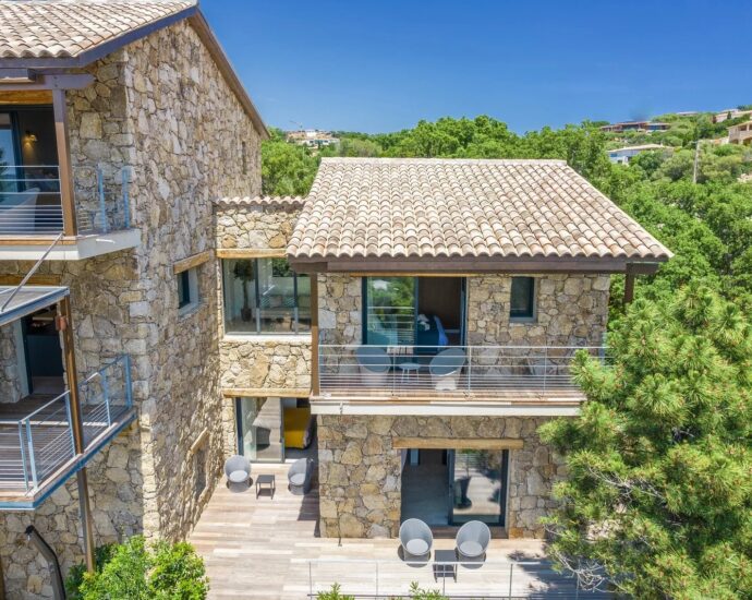 Villa 9 chambres, Arasu, Saint-Cyprien, piscine, vue mer, plage à pied, RL363 Villa Terra di Corsica