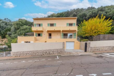 Porto-Vecchio. 3-Bedroom Villa with Studio. Panoramic View of the Port