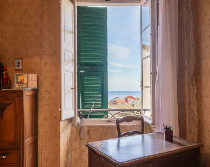 Bastia, Boulevard Paoli, Appartement, 4 chambres, 10 pièces, aperçu mer, proche plages