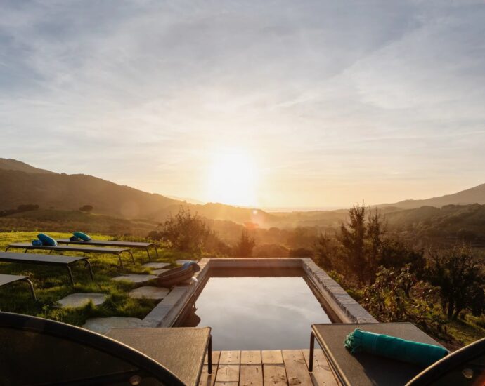 Propriano, villa 3 chambres, piscine, vue mer et montagnes, proche plage