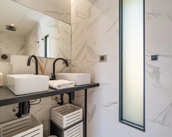 Santa-Reparata Di Balagna, 4 rooms, swimming pool, panoramic view of lake and mountains