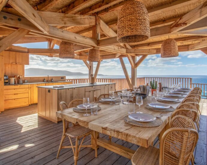 Olmeto, Villa contemporaine, vue mer et montagnes, 6 chambres,  piscine, proche plage