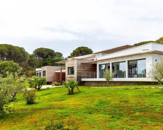 Villata, 5 bedroom semi-detached villa with pool and sea view, RL309 Villata