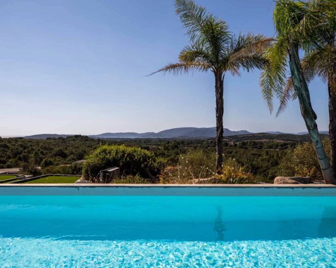 Porto-Vecchio, Villa 4 bedrooms, Mountain view and sea view,