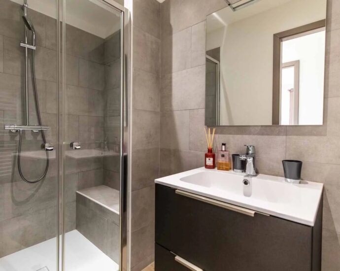 Porto-Vecchio, Villa 4 bedrooms, Mountain view and sea view,