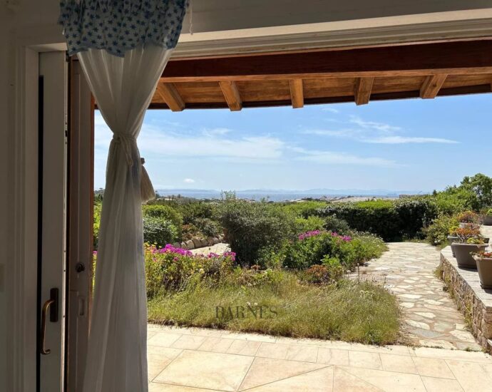 Cavallo island – Villa panoramic sea view – 3 bedrooms