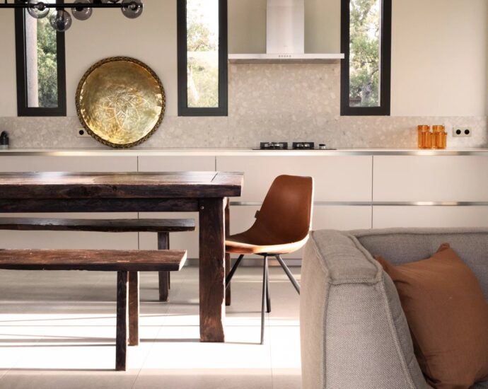 Porto-Vecchio, Domaine de Cala Rossa, villa 4 bedrooms, swimming pool and beach at walking distance,