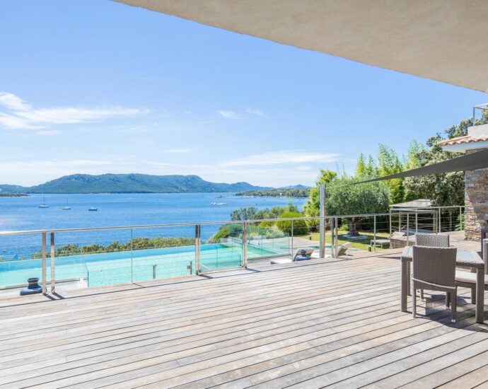 Porto-Vecchio, Golfo di sogno, villa 6 chambres, pied dans l&rsquo;eau, RL260 Villa Golfo di Sogno