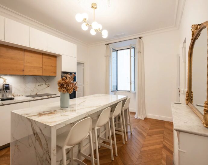 Exclusivité, Ajaccio, Appartement de 3 chambres, résidence privée, plage à pied