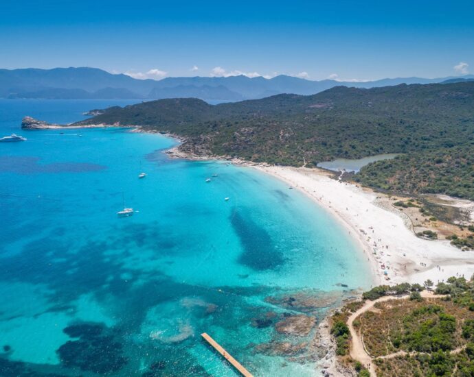 Off Market, Exclusivité, Haute Corse, Hôtel de prestige, Piscine, Plage à pied