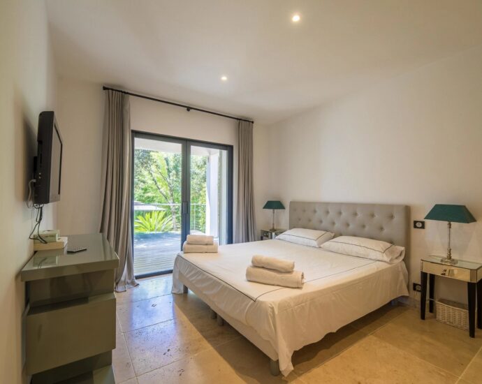 Porto-Vecchio, Golfo di sogno, villa 6 chambres, pied dans l&rsquo;eau, RL260 Villa Golfo di Sogno