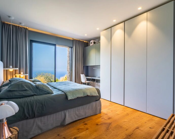 Corbara , 4 Bedrooms, Pool,  sea view