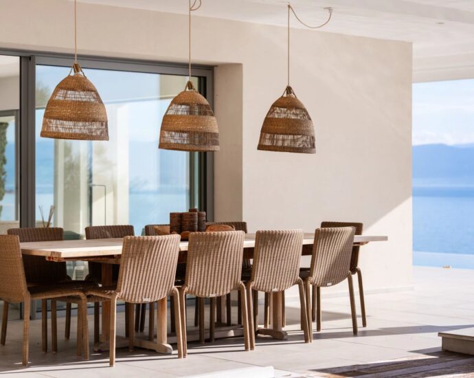 Ajaccio, Route des Sanguinaires, Contemporary Villa, Panoramic Sea View, 5 Bedrooms, Infinity Pool, Walking Distance to Beach