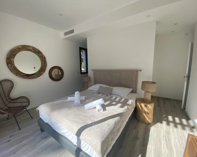 Villata, 5 bedroom semi-detached villa with pool and sea view, RL309 Villata