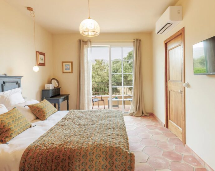 Balagne, Pigna, Villa 3 chambres, piscine, plage à pied