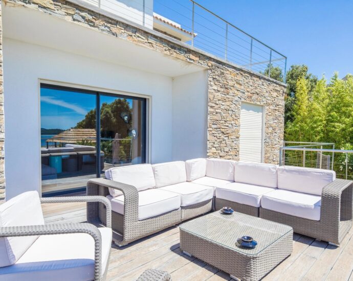 Porto-Vecchio, Golfo di sogno, villa 6 chambres, pied dans l&rsquo;eau, RL260 Villa Golfo di Sogno