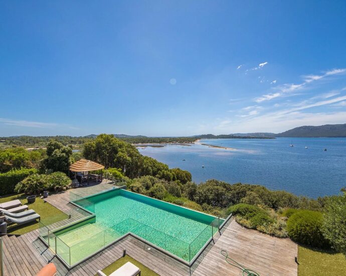 Porto-Vecchio, Golfo di sogno, villa 6 chambres, pied dans l&rsquo;eau, RL260 Villa Golfo di Sogno