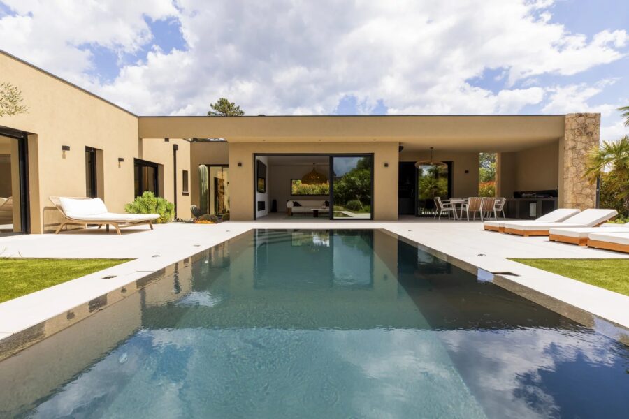 Lecci, Villa Contemporaine, 3 chambres, Piscine, Proche plage