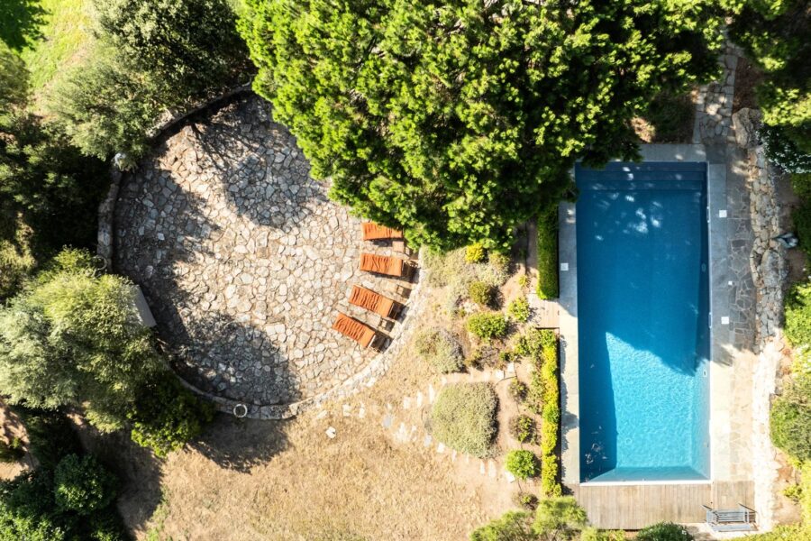 Lumio, 7 bedroom villa, swimming pool, panoramic sea view, close to the beach