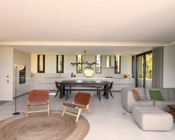 Porto-Vecchio, Domaine de Cala Rossa, villa 4 bedrooms, swimming pool and beach at walking distance,