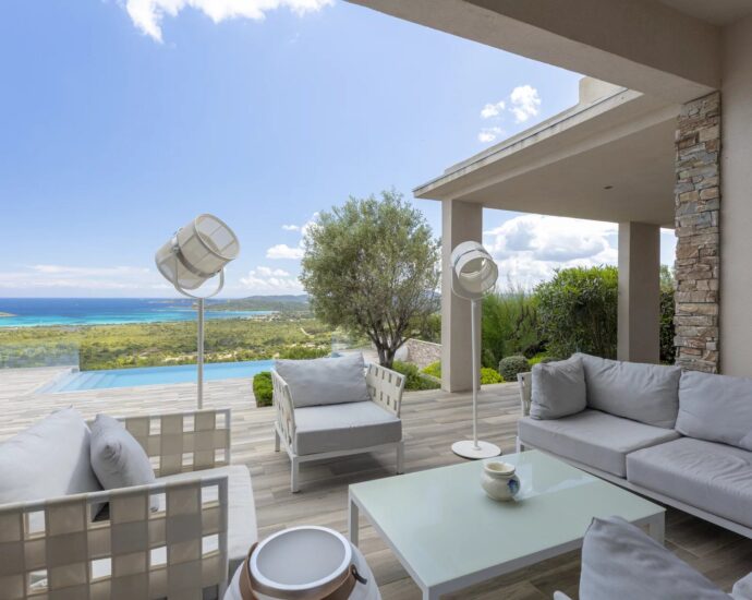 Saint-Cyprien, villa 5 chambres, appartement indépendant 2 chambres, piscine, vue mer, proche plage