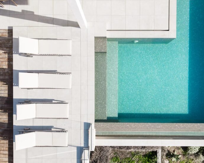 Ajaccio, Route des Sanguinaires, Contemporary Villa, Panoramic Sea View, 5 Bedrooms, Infinity Pool, Walking Distance to Beach