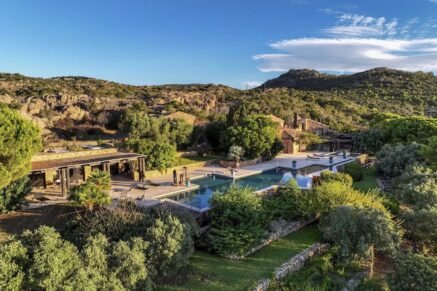 Suartone, villa 4 chambres, vue mer, piscine chauffée, proche plage de Rondinara