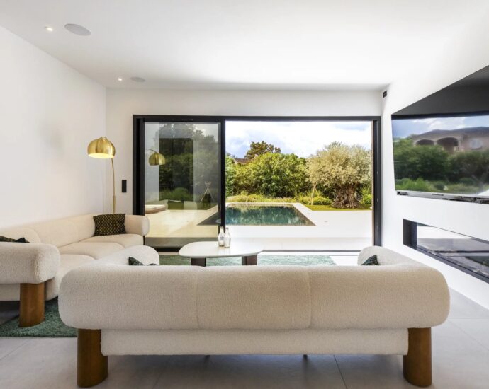 Lecci, Villa Contemporaine, 3 chambres, Piscine, Proche plage