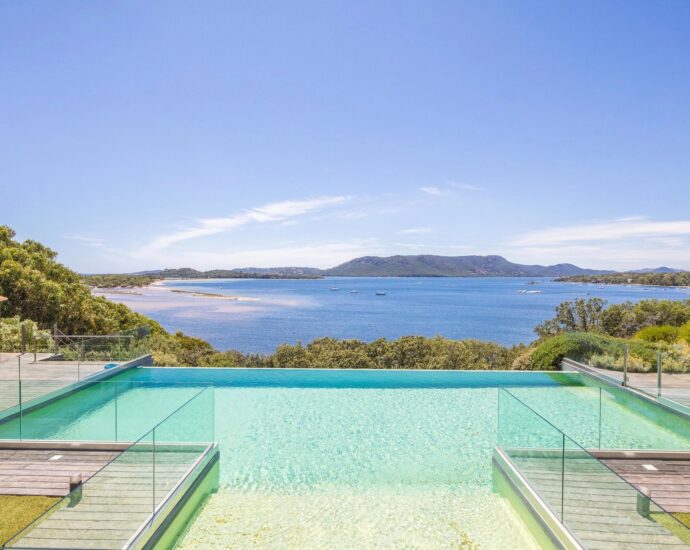 Porto-Vecchio, Golfo di sogno, villa 6 chambres, pied dans l&rsquo;eau, RL260 Villa Golfo di Sogno