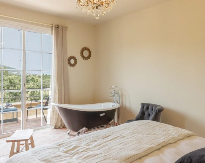 Balagne, Pigna, Villa 3 chambres, piscine, plage à pied