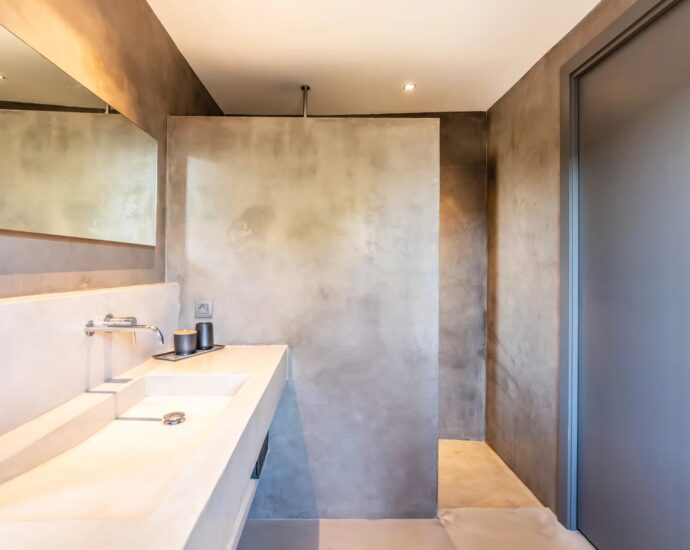 Exclusivity, Exceptional waterfront property, Rare opportunity, Porto-Vecchio, Domaine de Cala Rossa, 7-bedroom, 7 bathroom villa with pool