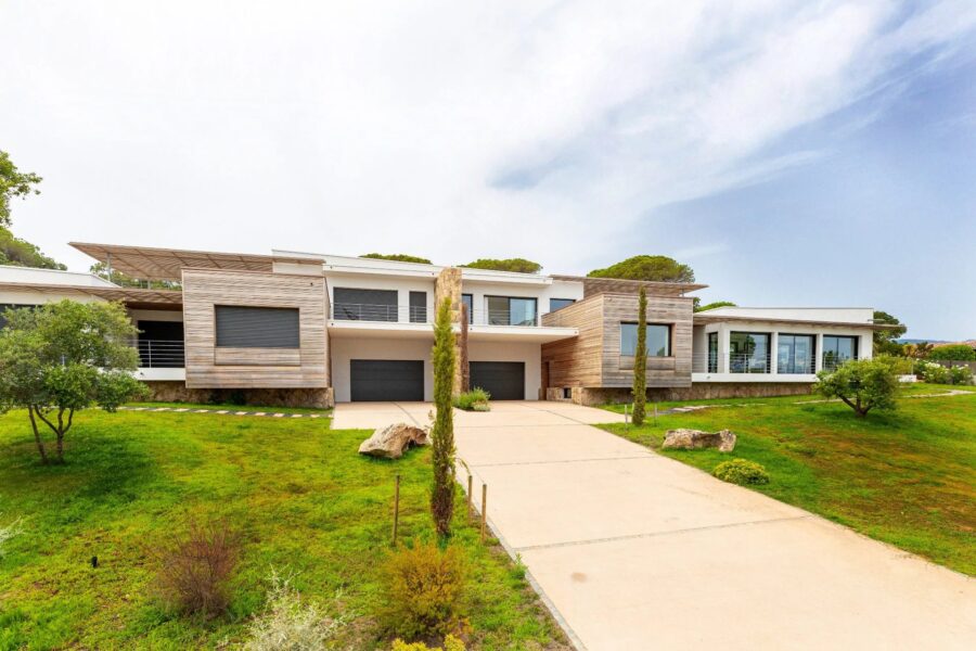 Villata, 5 bedroom semi-detached villa with pool and sea view, RL309 Villata