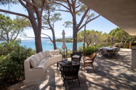 Porto Vecchio, Domaine de Cala Rossa, 5 chambres, vue mer et pied dans l’eau, Villa Mare
