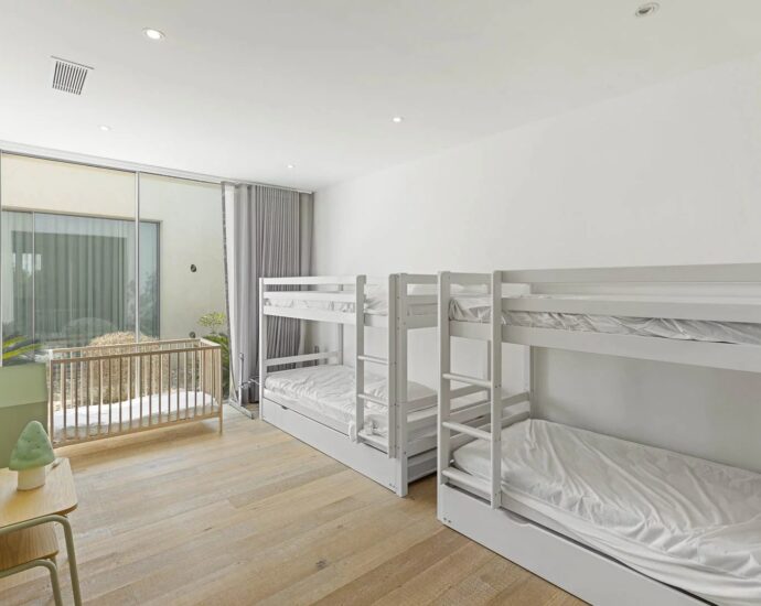 Porto-Vecchio, Santa Giulia, Architect-Designed Villa, 4 Bedrooms, Sea View, Pool, Close to Beaches