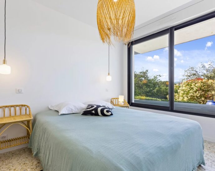 Porto-Vecchio, Domaine de Cala Rossa, villa 6 bedrooms, swimming pool and nearby the beach, Villa Cala Rossa RL304