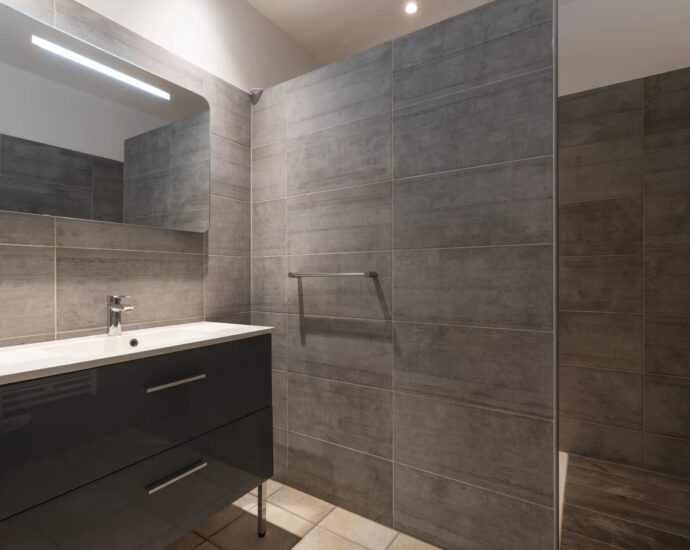 Porto-Vecchio, Domaine de Cala Rossa, 4 bedroom villa, swimming pool, walking distance to the beach