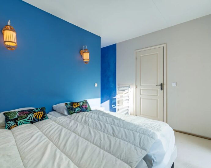 Saint-Florent, Villa vue mer panoramique, 4 chambres, appartement indépendant, piscine à débordement, proche plage