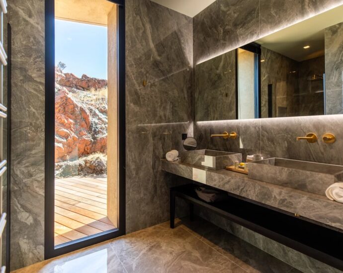 Sainte Lucie de Porto-Vecchio, Caramontinu, Private estate, 6-bedroom villa, swimming pool, sea view