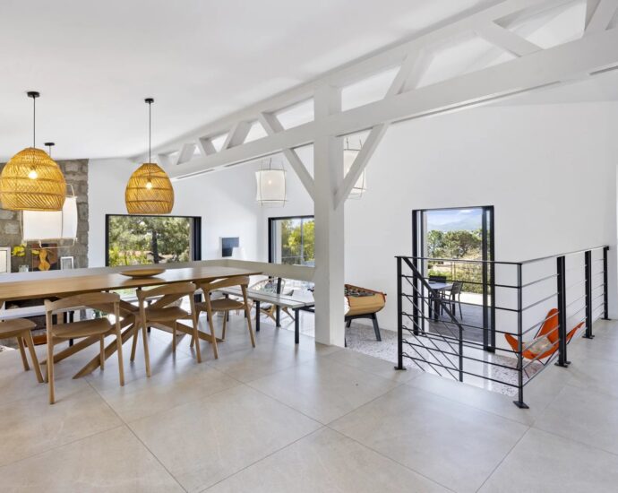 Porto-Vecchio, Domaine de Cala Rossa, villa 6 bedrooms, swimming pool and nearby the beach, Villa Cala Rossa RL304