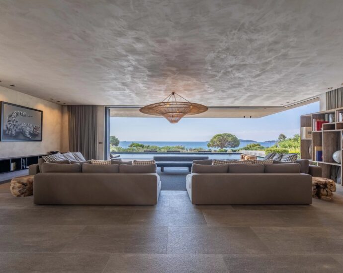 Caramontino, 6 bedrooms, pool, in front of the beach