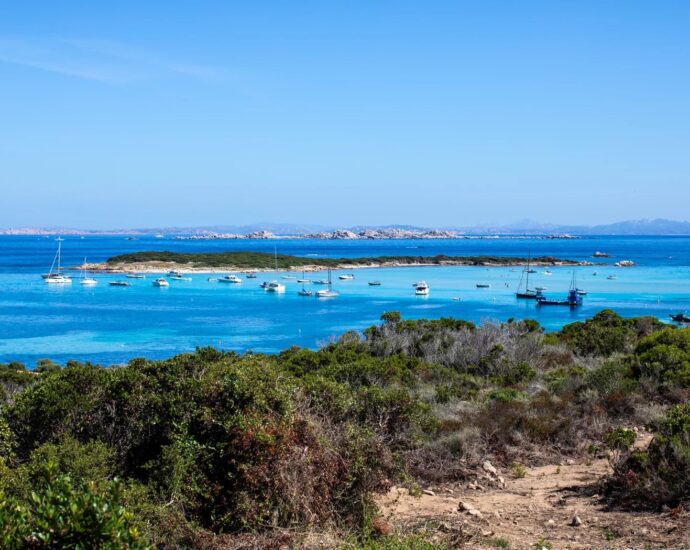 Bonifacio, Piantarella, 6-Bedroom Villa with Pool and Sea View, Beach Within Walking Distance