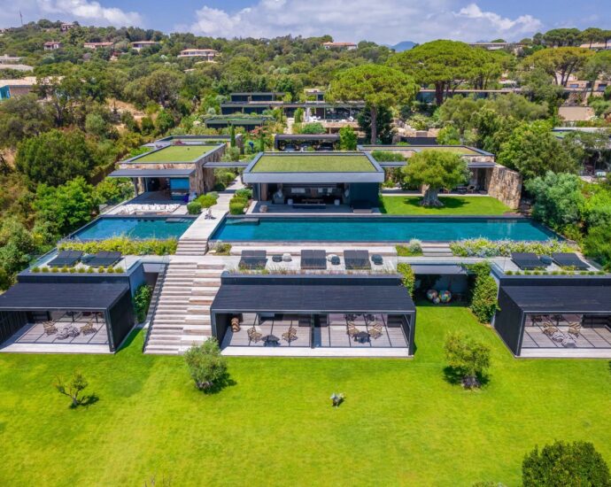 Caramontino, 6 bedrooms, pool, in front of the beach