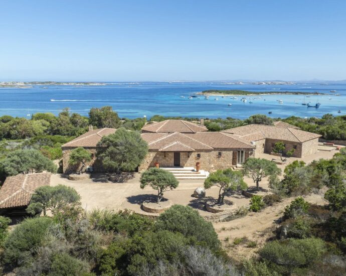 Bonifacio, Piantarella, villa 6 chambres, piscine et vue mer, plage à pied